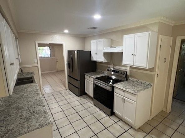 6622 Hartwick Road, Houston TX 77016