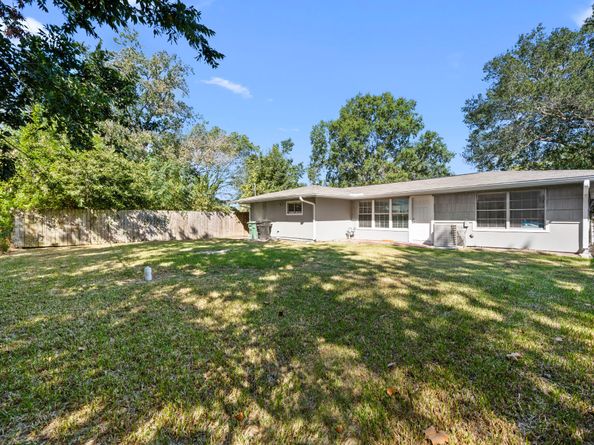 6138 Kenilwood Drive, Houston TX 77033