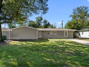 6138 Kenilwood Drive, Houston TX 77033