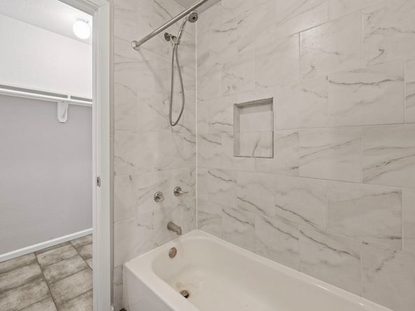 6138 Kenilwood Drive, Houston TX 77033