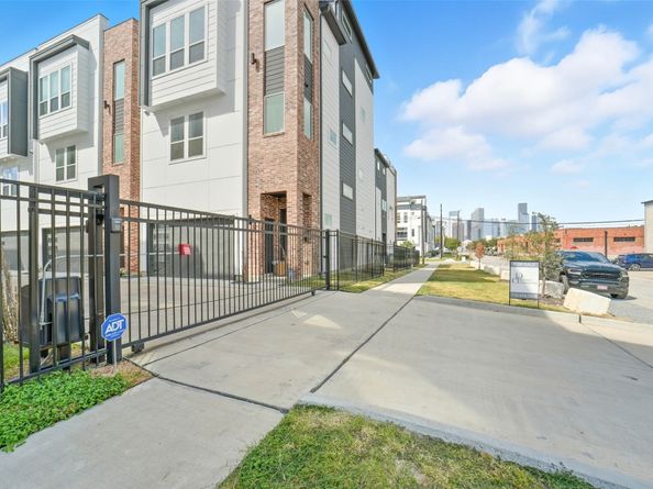 3006 Lamar Street, Houston TX 77003