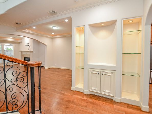 5512 Hidalgo Street, Houston TX 77056