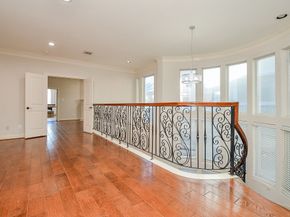 5512 Hidalgo Street, Houston TX 77056