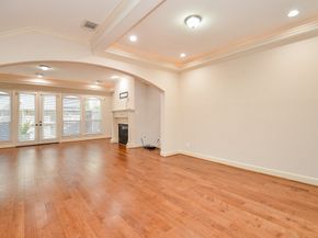 5512 Hidalgo Street, Houston TX 77056