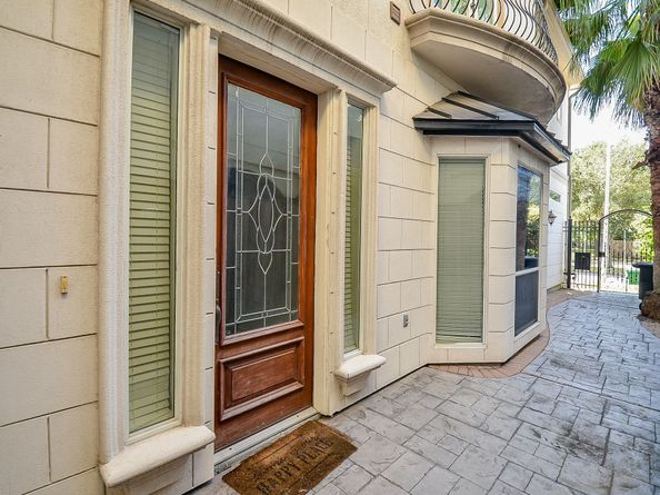 5512 Hidalgo Street, Houston TX 77056