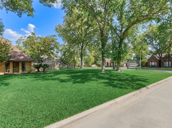 25706 Overlake Drive Drive, Spring TX 77380