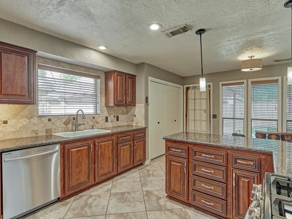 25706 Overlake Drive Drive, Spring TX 77380