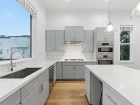 2412 Canal Street L, Houston TX 77003