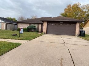 10122 Limewood Lane, Sugar Land TX 77498