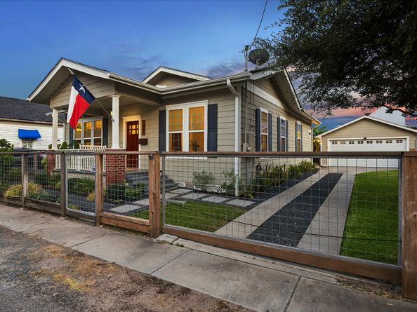 106 Alma Street, Houston TX 77009
