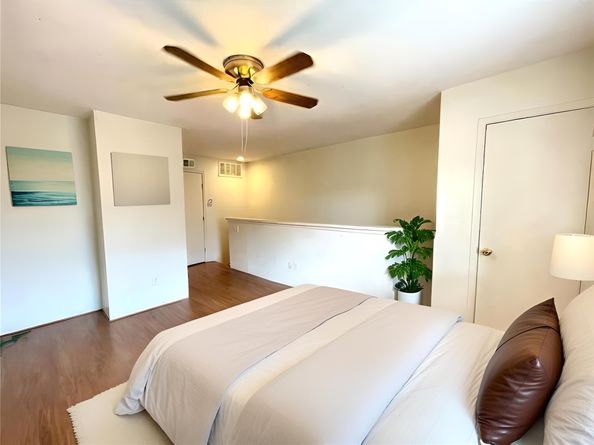 2100 Wilcrest Drive 123, Houston TX 77042