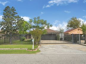 9208 Carousel Lane, Houston TX 77080