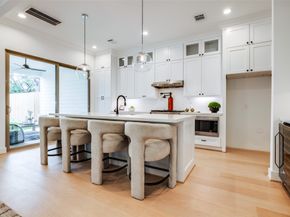 1016 PEDEN Street, Houston TX 77006