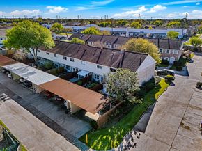 11127 Village Bend Lane 1127, Houston TX 77072