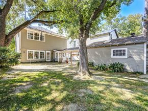 1550 Sue Barnett Drive, Houston TX 77018