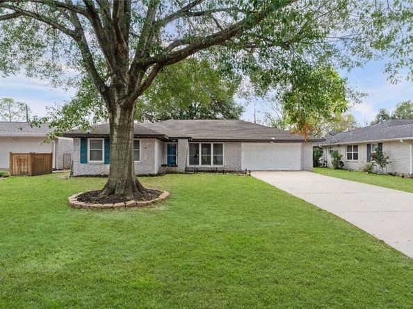 4811 Stillbrooke Drive, Houston TX 77035