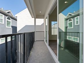 1140 W 16th Street, Houston TX 77008