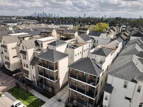 1140 W 16th Street, Houston TX 77008