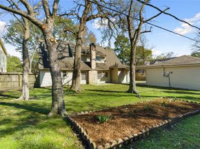 5707 Ash Oak Drive, Houston TX 77091