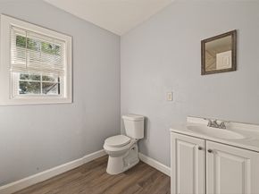 6058 Glenhurst Drive, Houston TX 77033