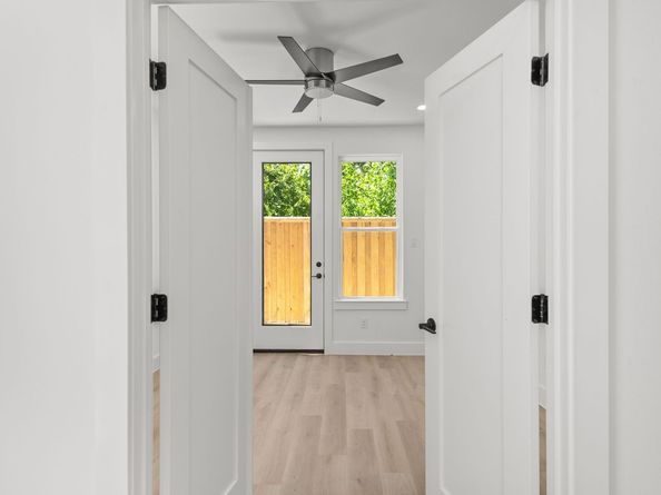 3348 Sauer Street, Houston TX 77004