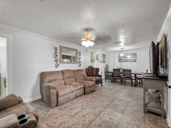 2320 Colley Street, Houston TX 77093