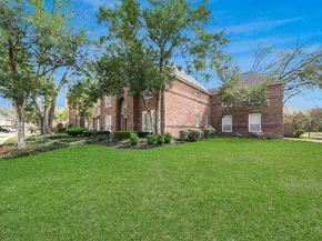 2015 Pecan Trail Drive, Richmond TX 77406