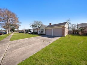 9115 Tanager Street, Houston TX 77036