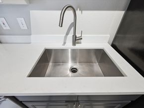 4041 Drake Street 113, Houston TX 77005