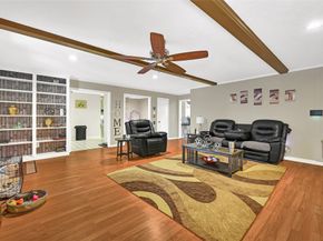 5619 Spanish Oak Drive, Houston TX 77066