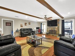 5619 Spanish Oak Drive, Houston TX 77066