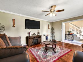 5619 Spanish Oak Drive, Houston TX 77066