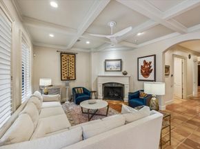 52 Briar Hollow Lane E, Houston TX 77027