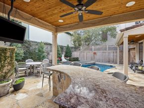 52 Briar Hollow Lane E, Houston TX 77027