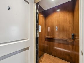 52 Briar Hollow Lane E, Houston TX 77027