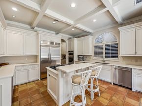 52 Briar Hollow Lane E, Houston TX 77027