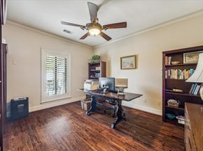 52 Briar Hollow Lane E, Houston TX 77027