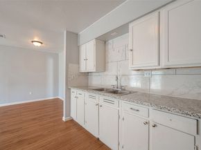 5619 Willow Glen Drive, Houston TX 77033