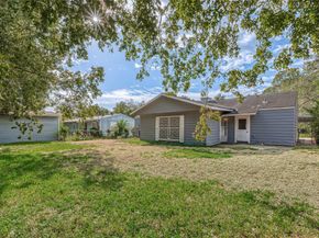 5619 Willow Glen Drive, Houston TX 77033