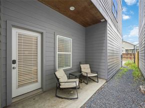 1006 Enid Street B, Houston TX 77009