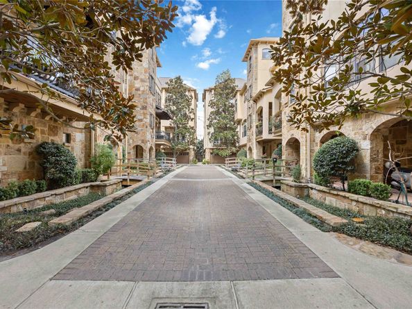 328 Bomar Street, Houston TX 77006