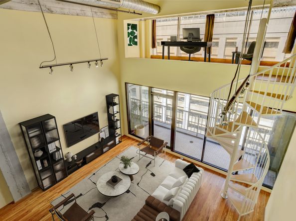 917 Main Street 1107, Houston TX 77002