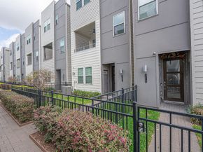 2721 Clinton Drive, Houston TX 77020