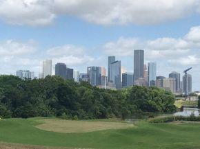 2721 Clinton Drive, Houston TX 77020