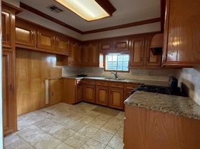 703 76th Street, Houston TX 77012