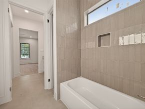 4046 Drummond Street, Houston TX 77025