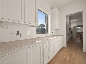 4046 Drummond Street, Houston TX 77025