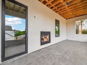 4046 Drummond Street, Houston TX 77025