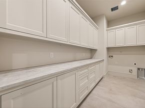 4046 Drummond Street, Houston TX 77025