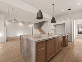 4046 Drummond Street, Houston TX 77025